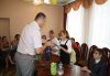 Кременчугские милиционеры поздравили детей-инвалидов с получением паспортов Кременчугские милиционеры поздравили детей-инвалидов с получением паспортов