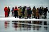 Льдина с 20-ю рыбаками откололась от берега и дрейфует по Кременчугскому водохранилищу