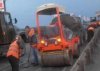 В Кременчуге дорожники почти закончили ремонт одной полосы моста
