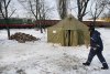 КП «Благоустройство Кременчуга» обеспечивает дровами мобильный пункт обогрева