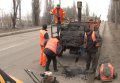 Дорожные службы ликвидируют ямы на дорогах Кременчуга
