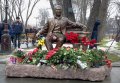 Суд постановил снести памятник убитому мэру Кременчуга Олегу Бабаеву