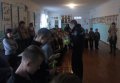 В Кременчугском районе сотрудники ДПС раздавали школьникам светоотражающие элементы