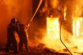 В Кременчуге во время тушения пожара спасли бомжа