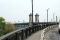 Депутаты выделили деньги на ремонт проезжей части Крюковского моста